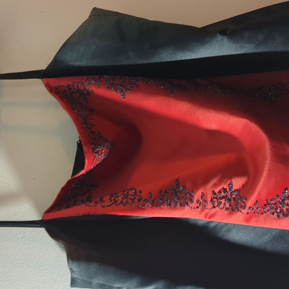 Black and Red prom dress